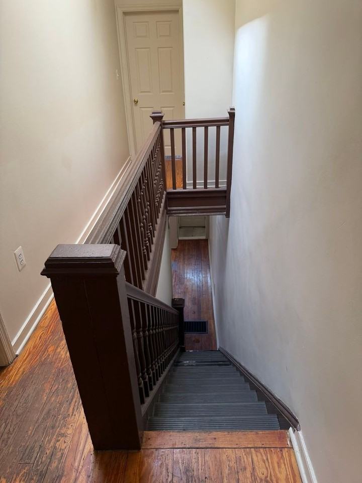 2005 Penrose Ave - Photo 3 of 7