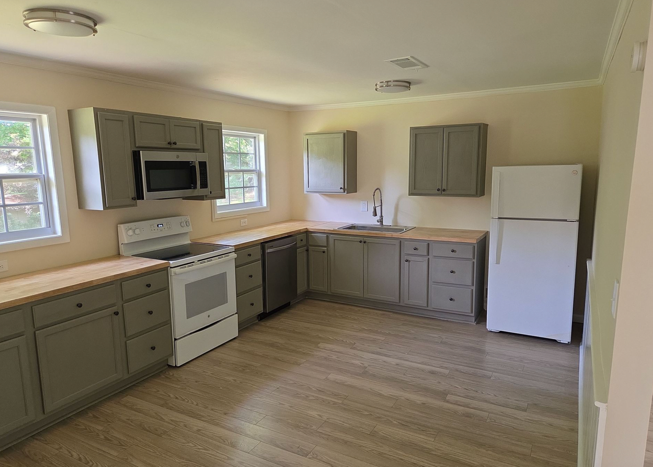 48 Deerhunter Ln - Photo 3 of 8