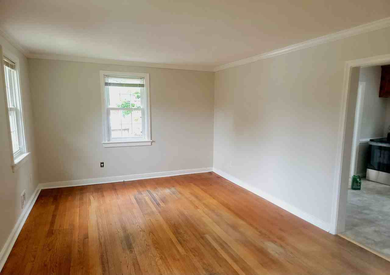 8304 Pamela Dr - Photo 3 of 8