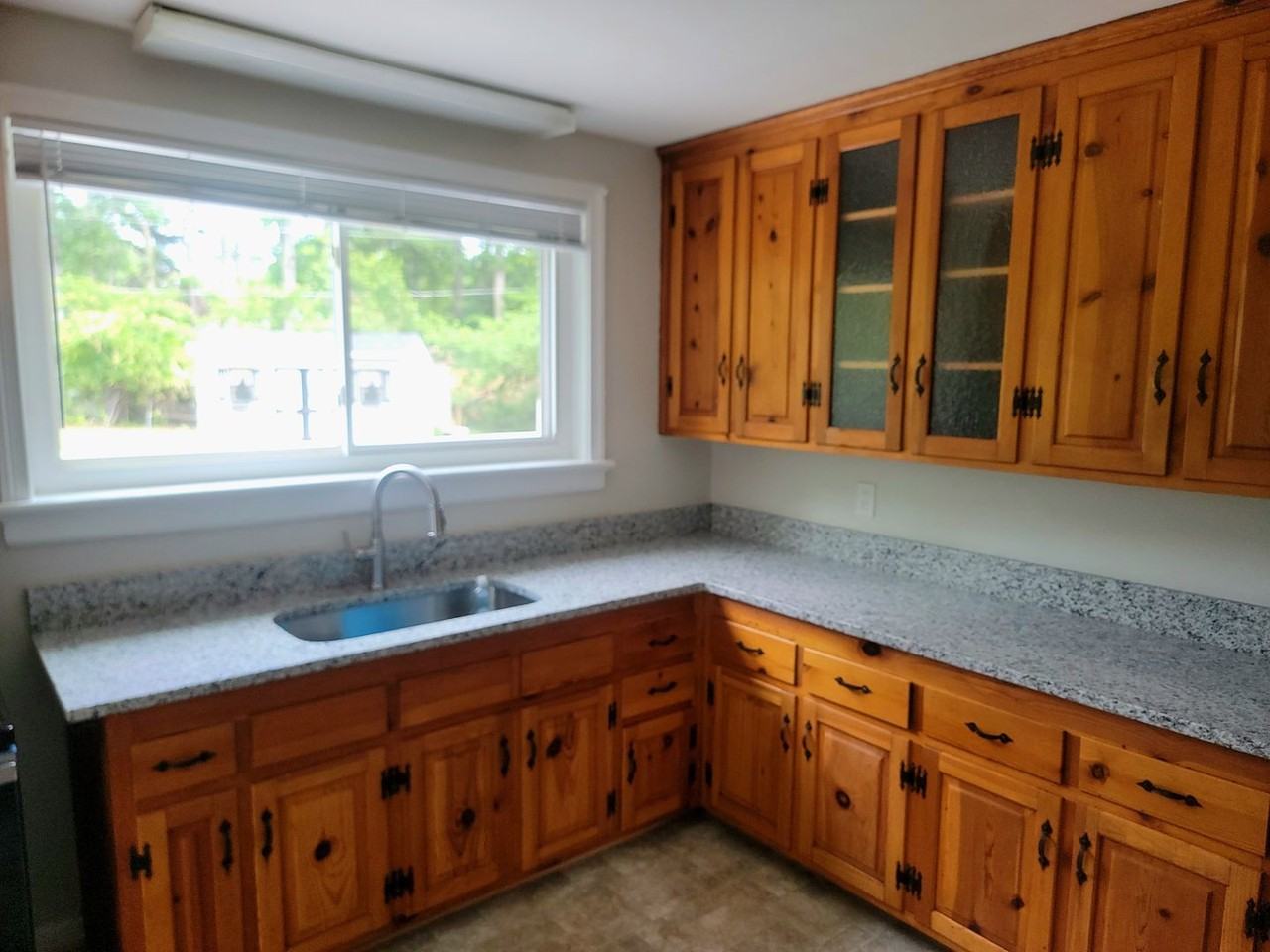 8304 Pamela Dr - Photo 4 of 8