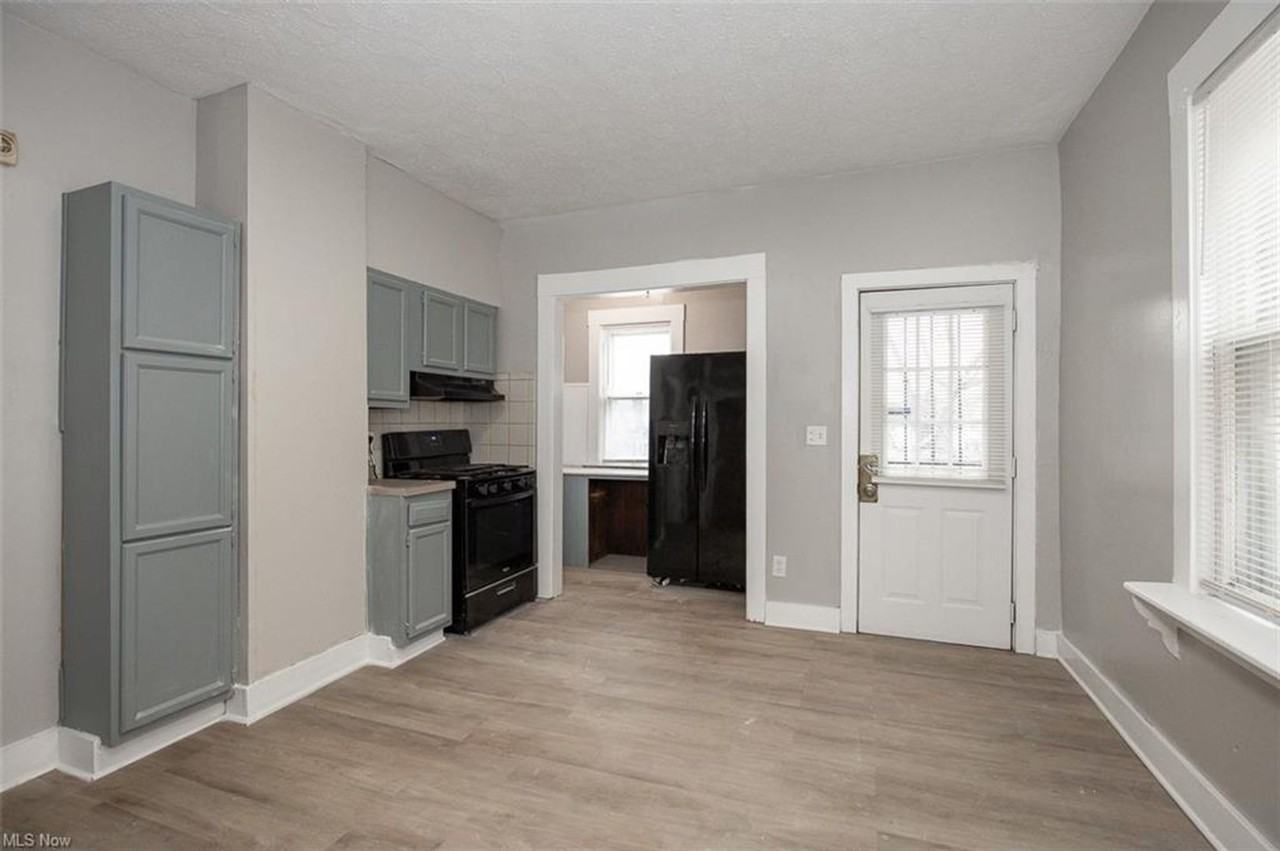5614 Drake Ave - Photo 6 of 21