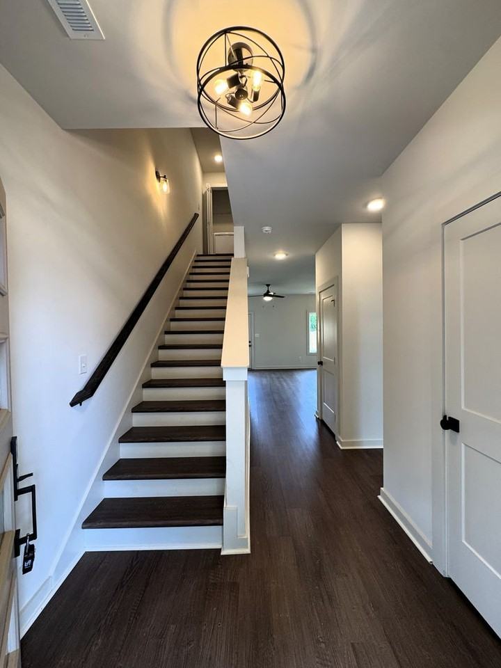 2504 Freeman Rd Sw - Photo 3 of 26