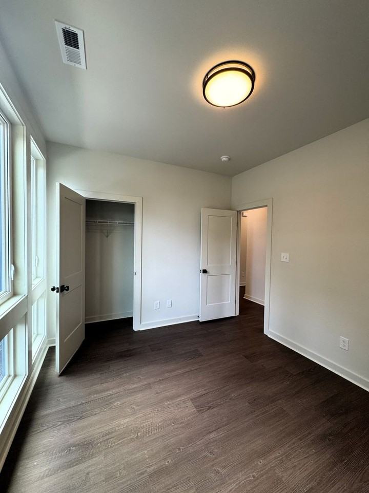 2504 Freeman Rd Sw - Photo 5 of 26