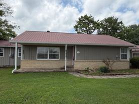 320 S Country Club Rd - Photo 1 of 1