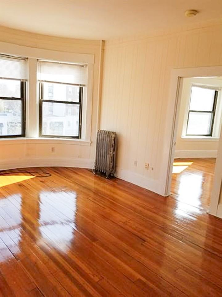 1390 - 5Beacon St #5 - Photo 2 of 11