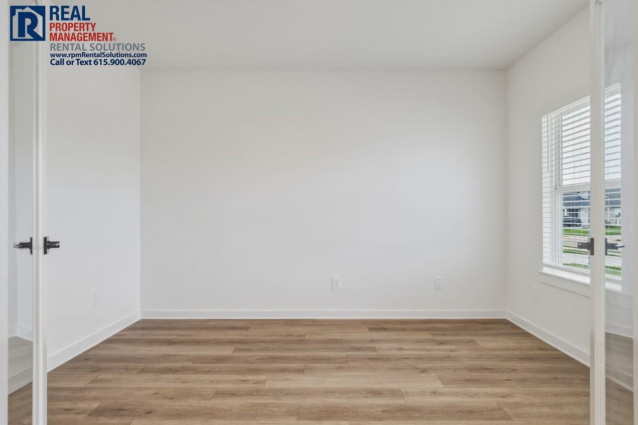 3728 Howland Ct - Photo 4 of 36