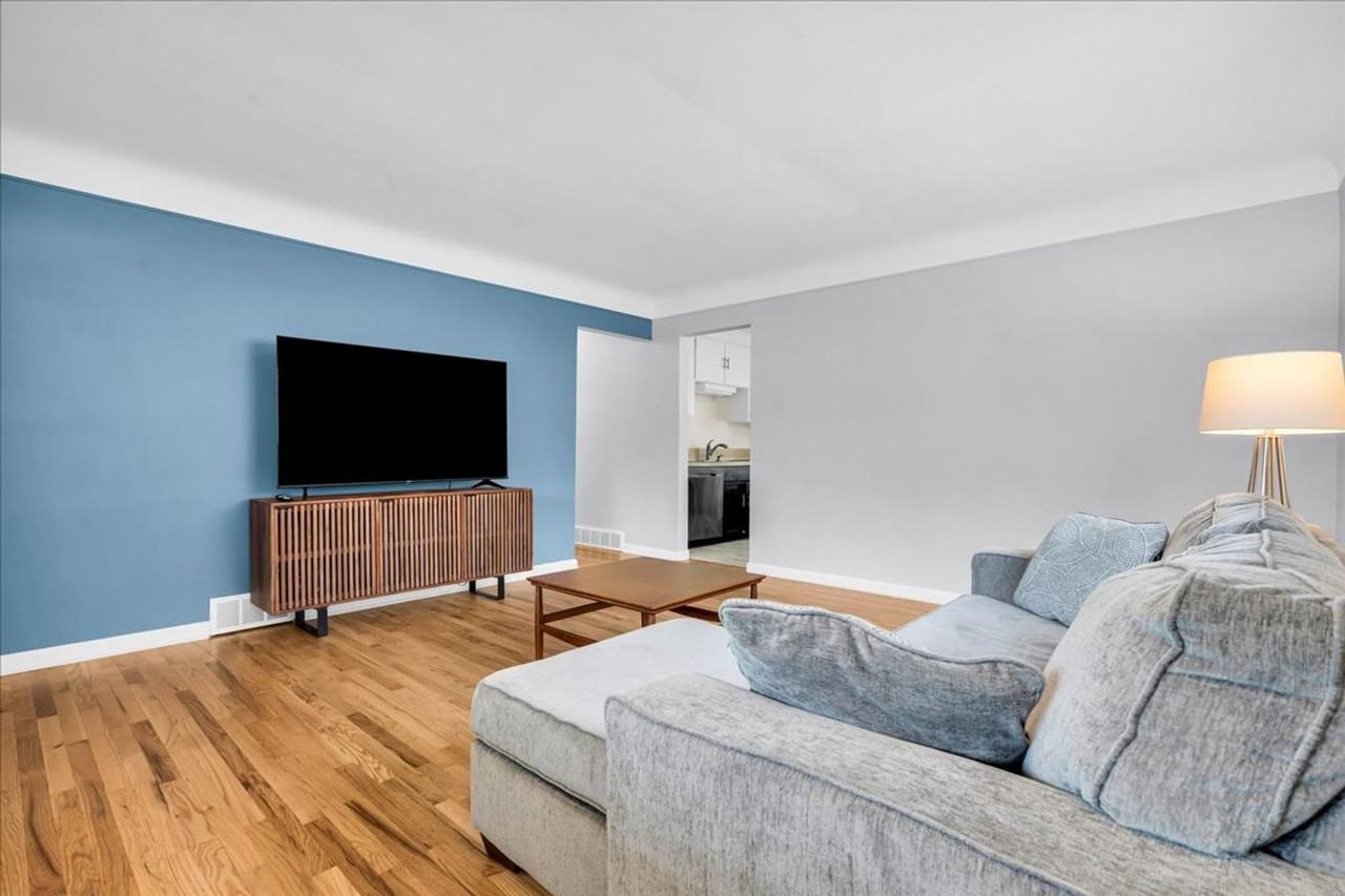 1554 Cynthia Ave - Photo 3 of 36
