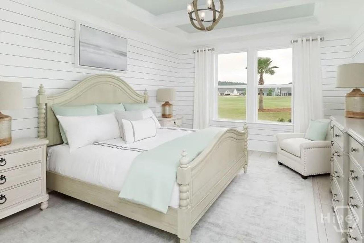 695 Longleaf Dr - Photo 4 of 19