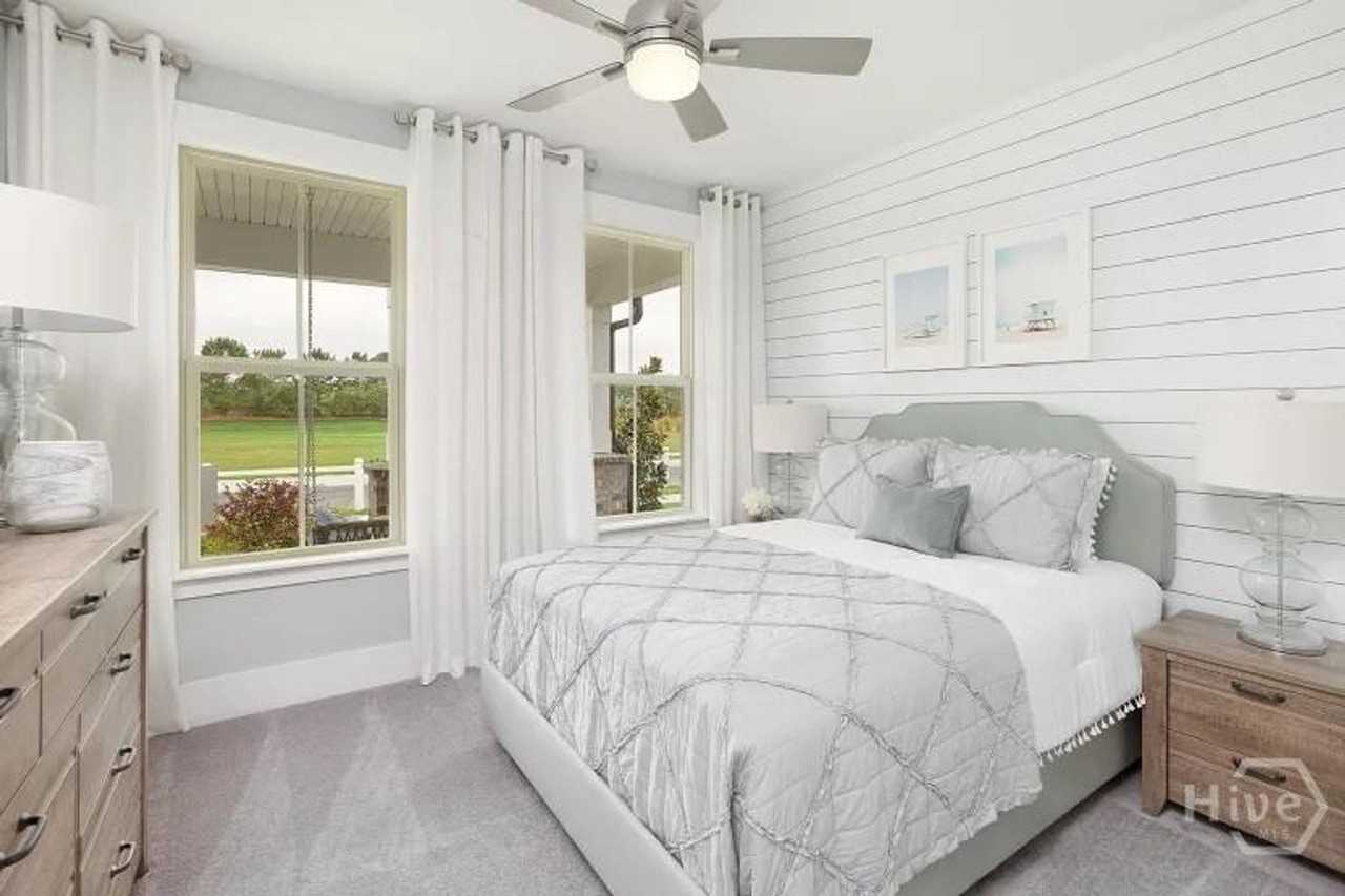 695 Longleaf Dr - Photo 5 of 19