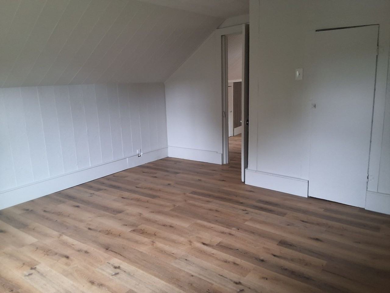 109 E Main St - Photo 5 of 19