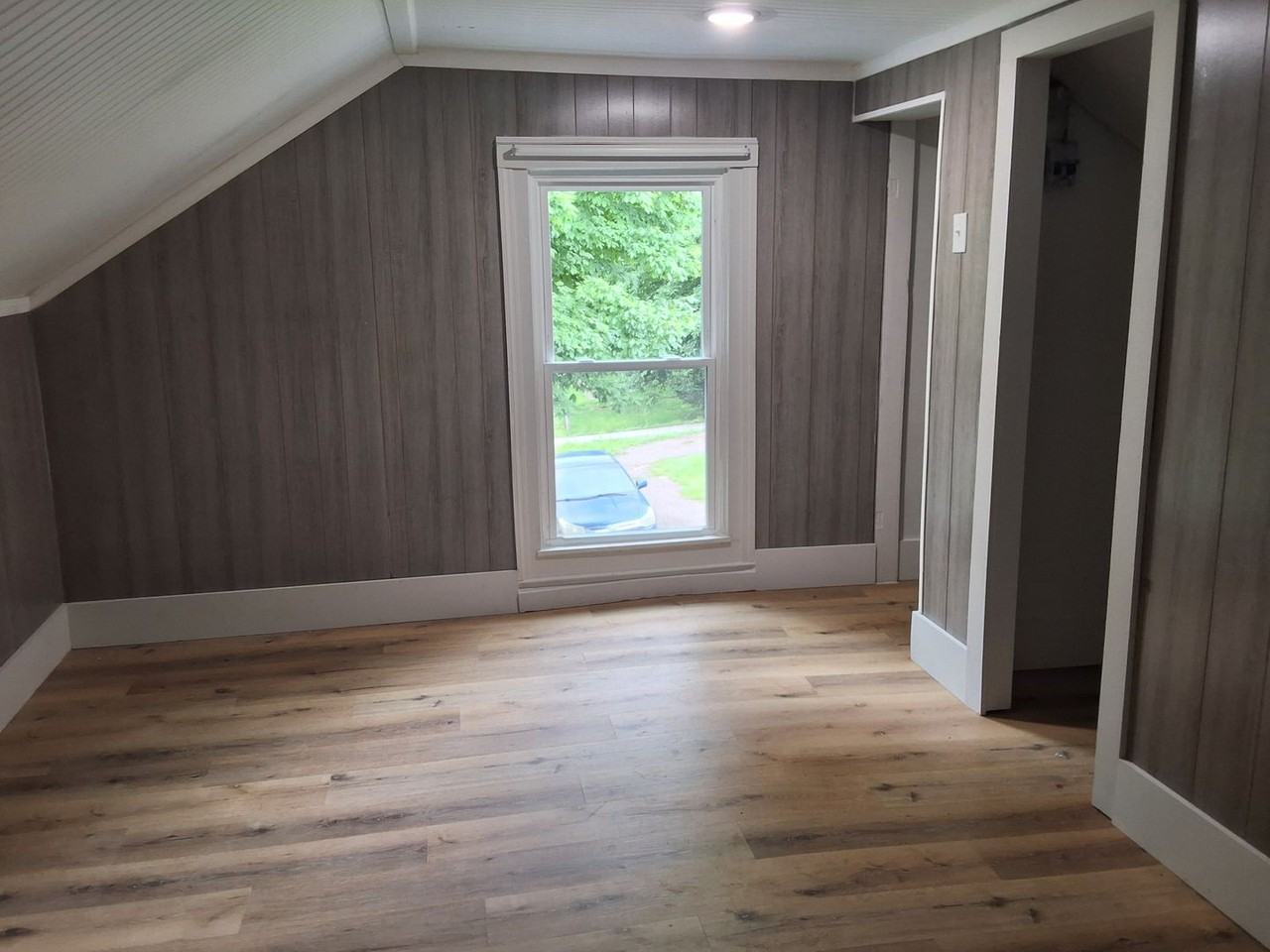 109 E Main St - Photo 6 of 19
