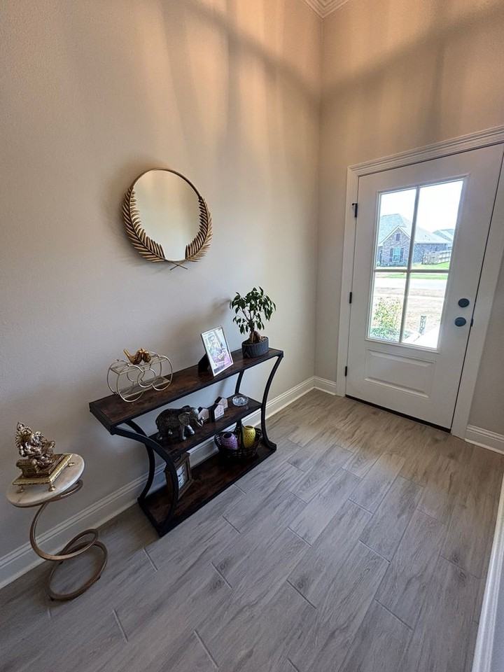 215 Norwell Ln - Photo 2 of 20
