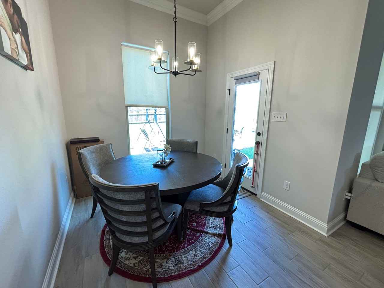 215 Norwell Ln - Photo 4 of 20