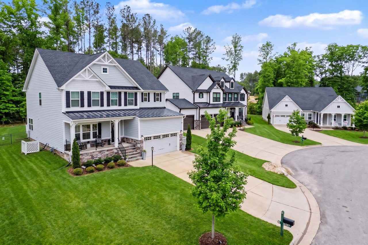 18307 Sagamore Dr - Photo 2 of 50