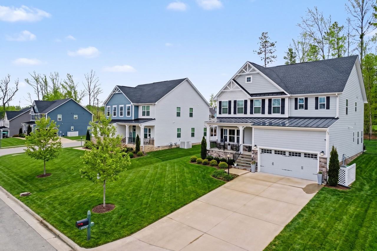 18307 Sagamore Dr - Photo 3 of 50