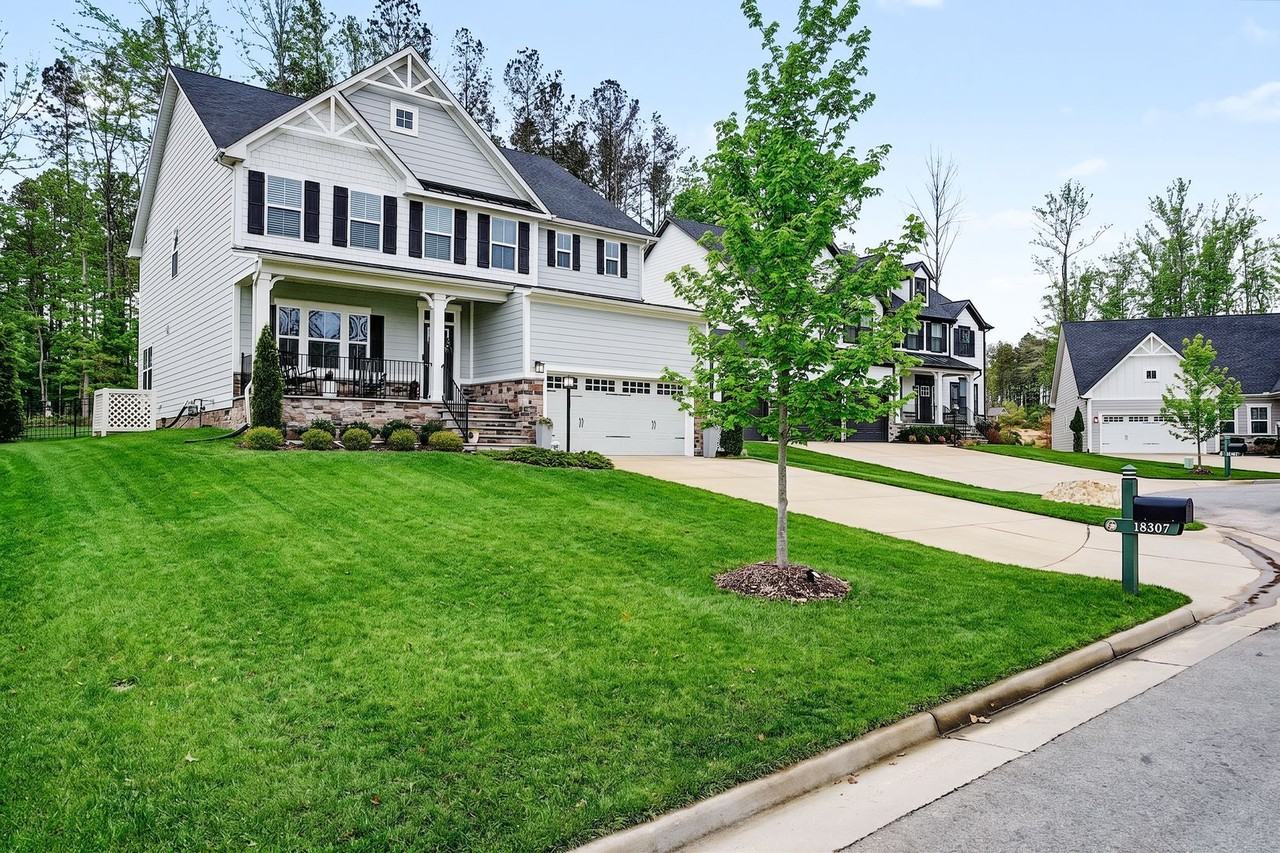 18307 Sagamore Dr - Photo 4 of 50
