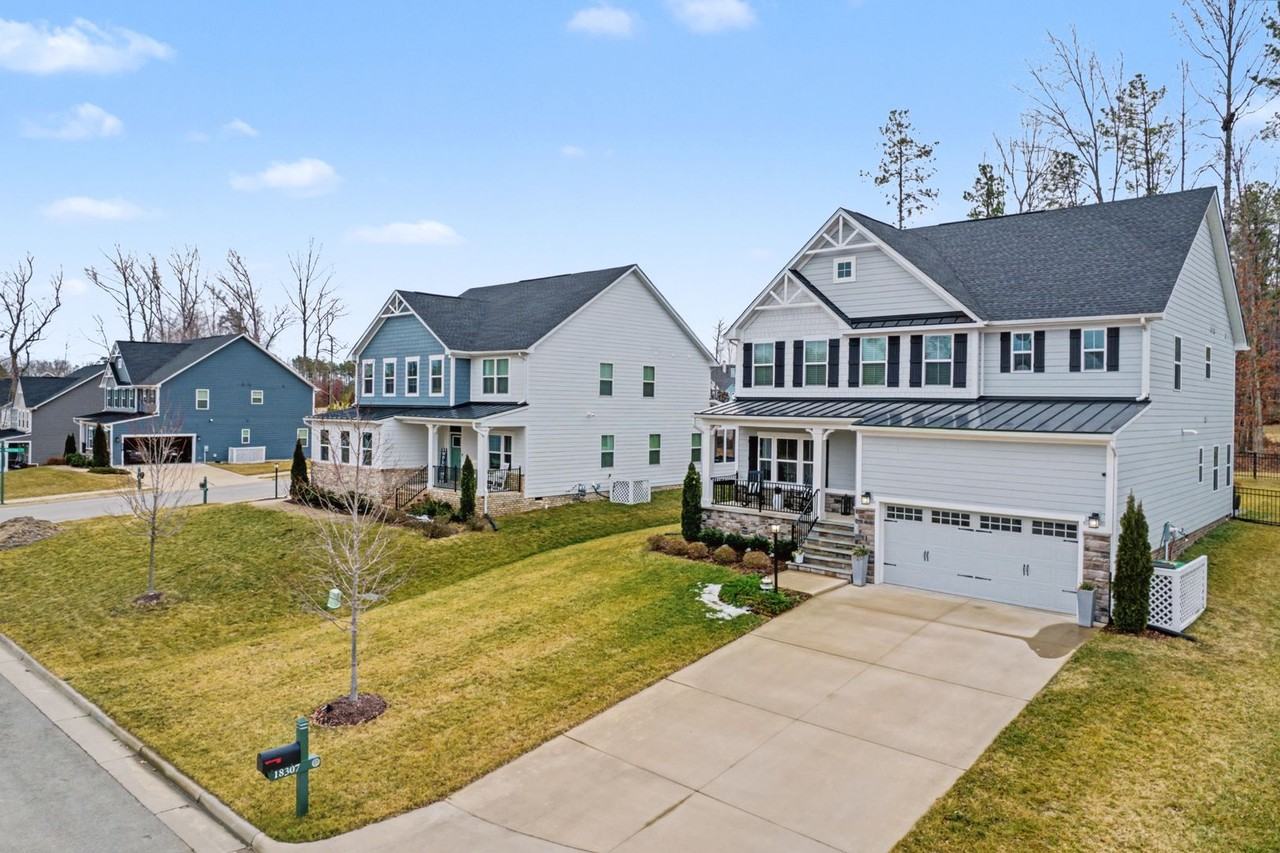 18307 Sagamore Dr - Photo 6 of 50