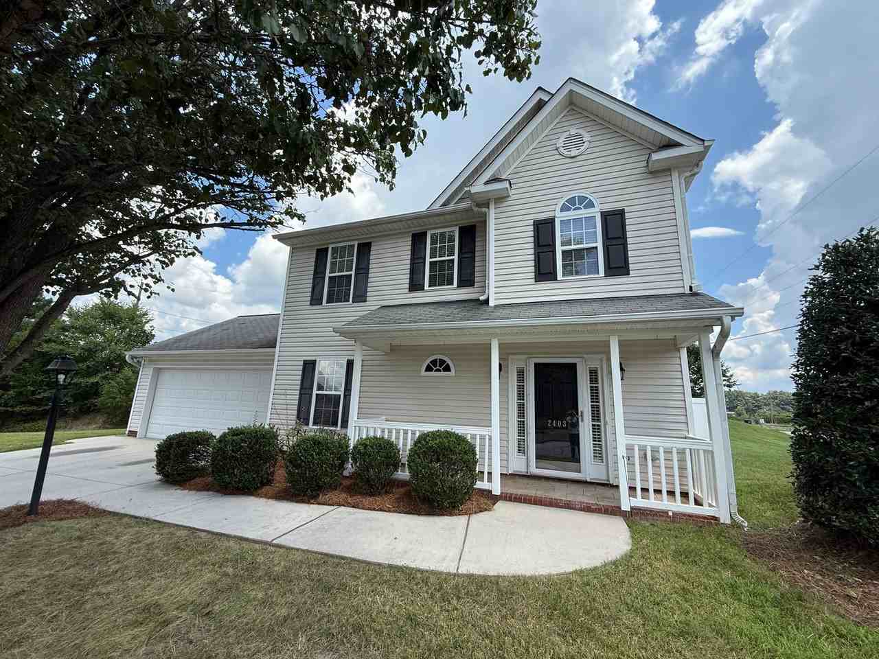 2403 Mid Salem Dr - Photo 2 of 20