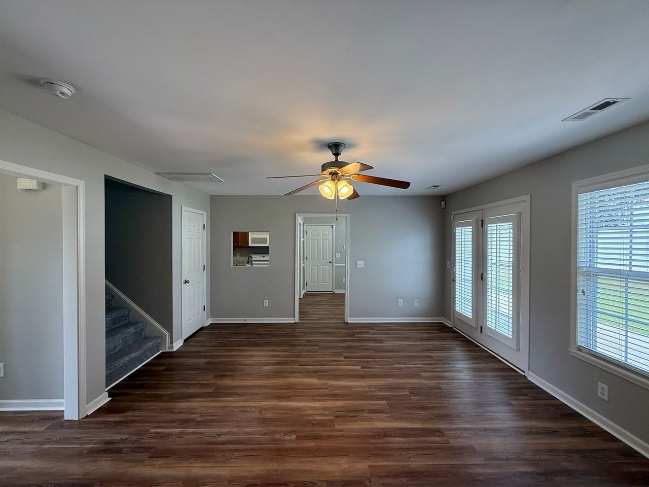 2403 Mid Salem Dr - Photo 4 of 20