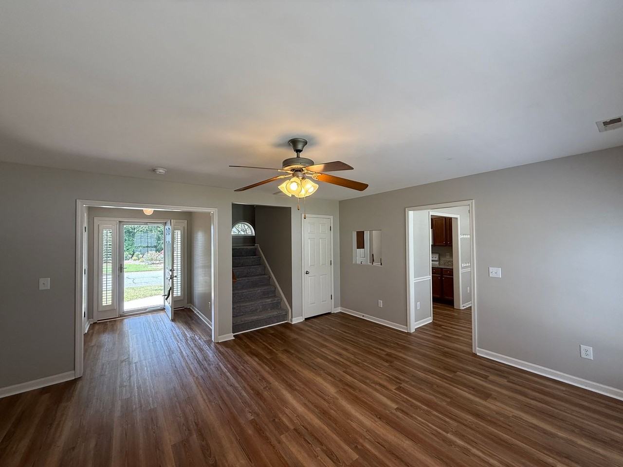2403 Mid Salem Dr - Photo 5 of 20