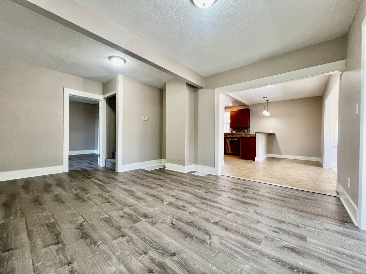 6531 Monaco St - Photo 3 of 23