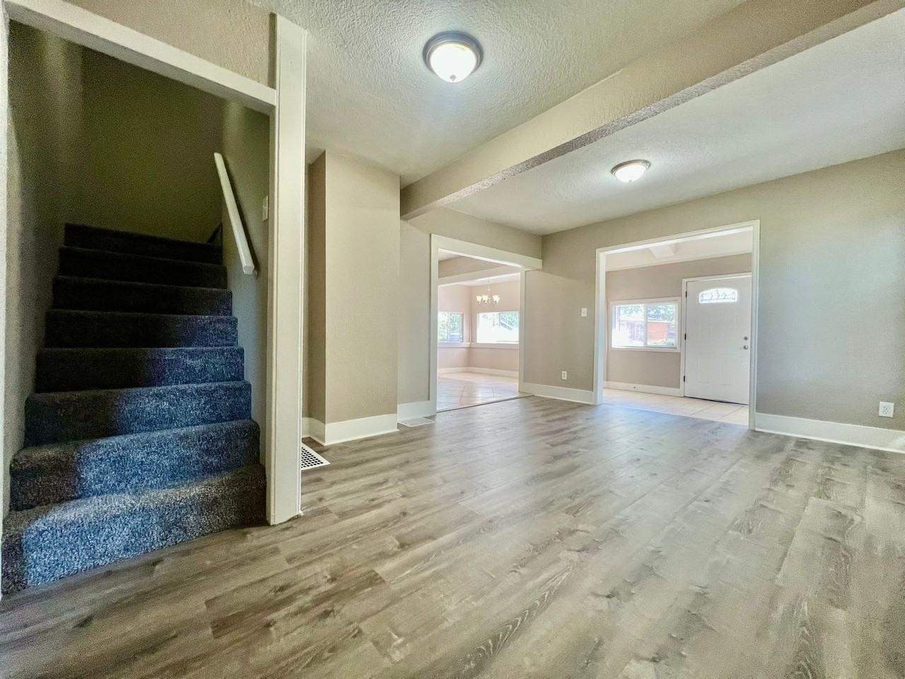 6531 Monaco St - Photo 5 of 23