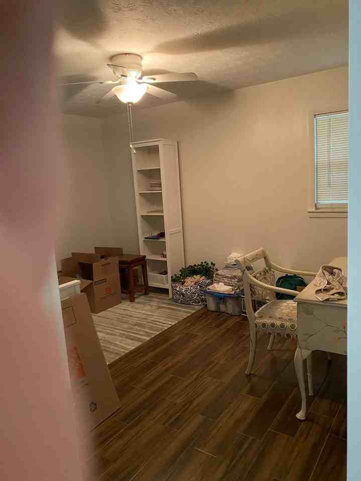 540 Godfrey Ln - Photo 4 of 6
