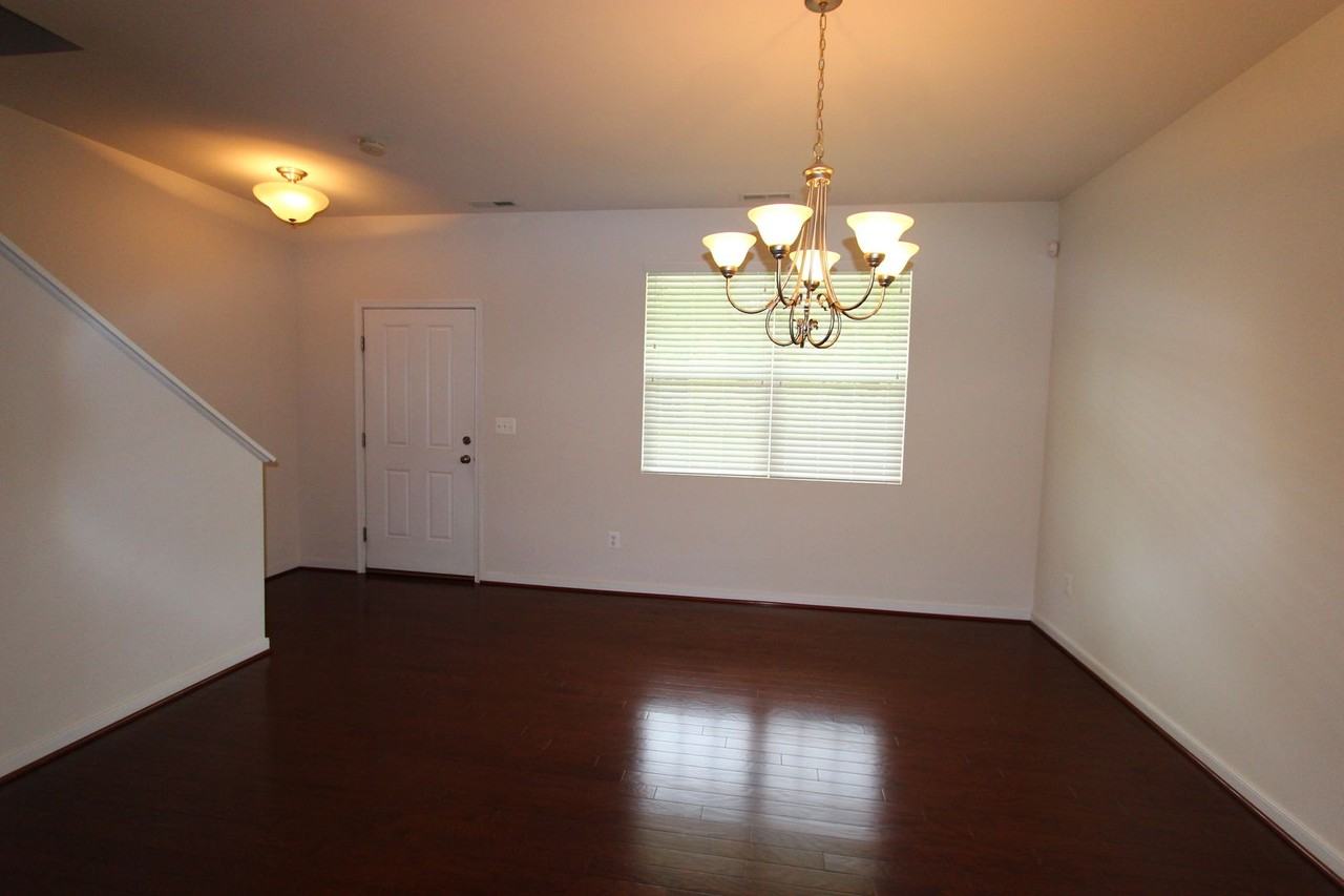 134 Braddock Rd - Photo 2 of 18