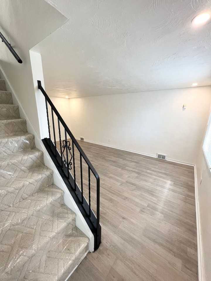 7939 Thon Dr - Photo 2 of 21