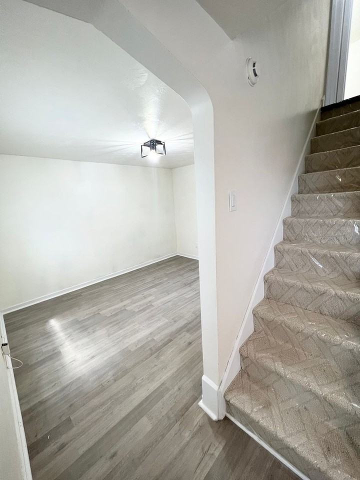 7939 Thon Dr - Photo 3 of 21