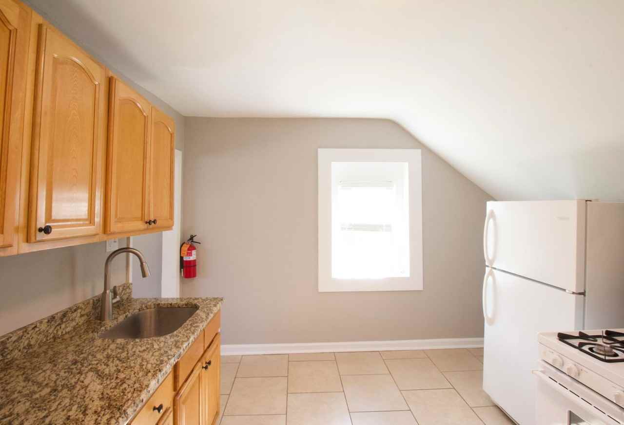 117 Chestnut St - Photo 3 of 12