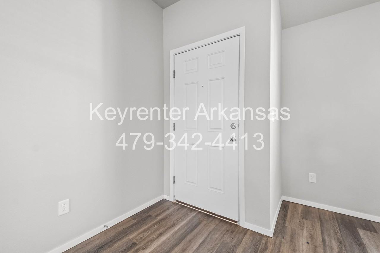 817 S Katlyn Dr - Photo 5 of 28