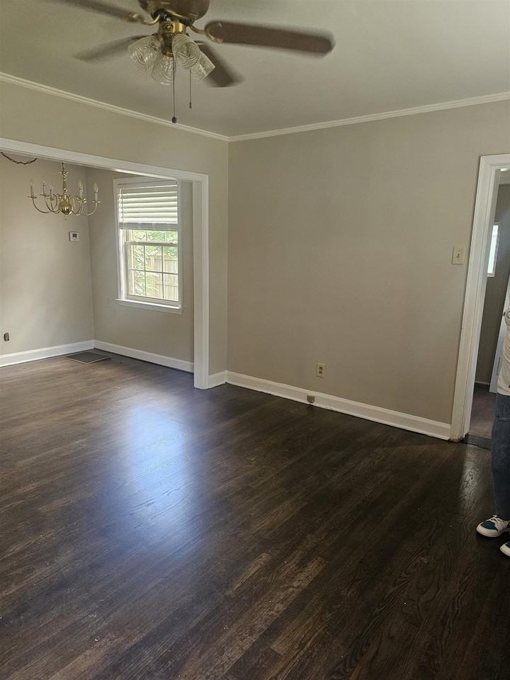 3477 Kimball Ave - Photo 2 of 11