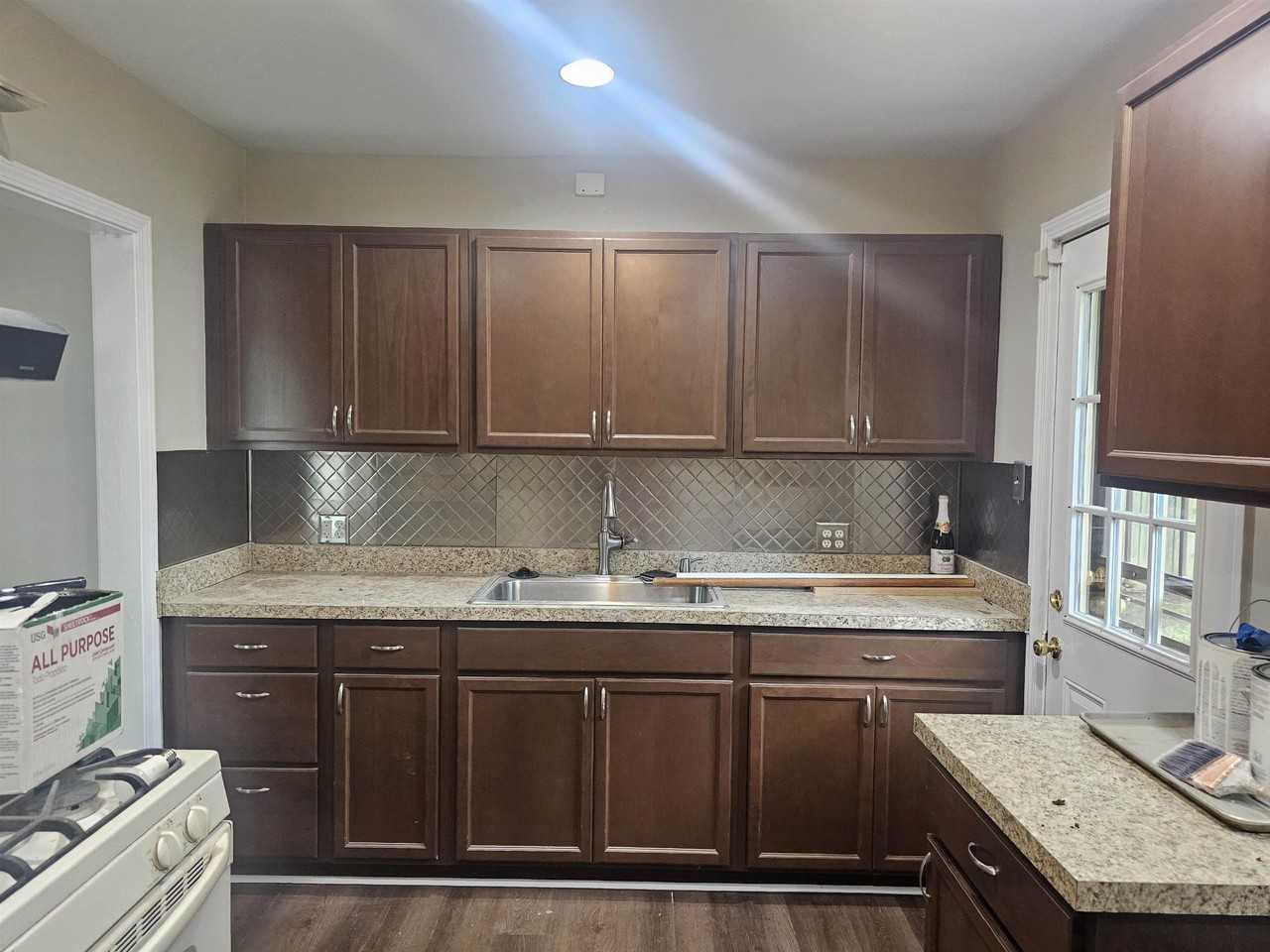 3477 Kimball Ave - Photo 7 of 11