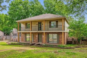 featured image of 2232 Burfordi Ln