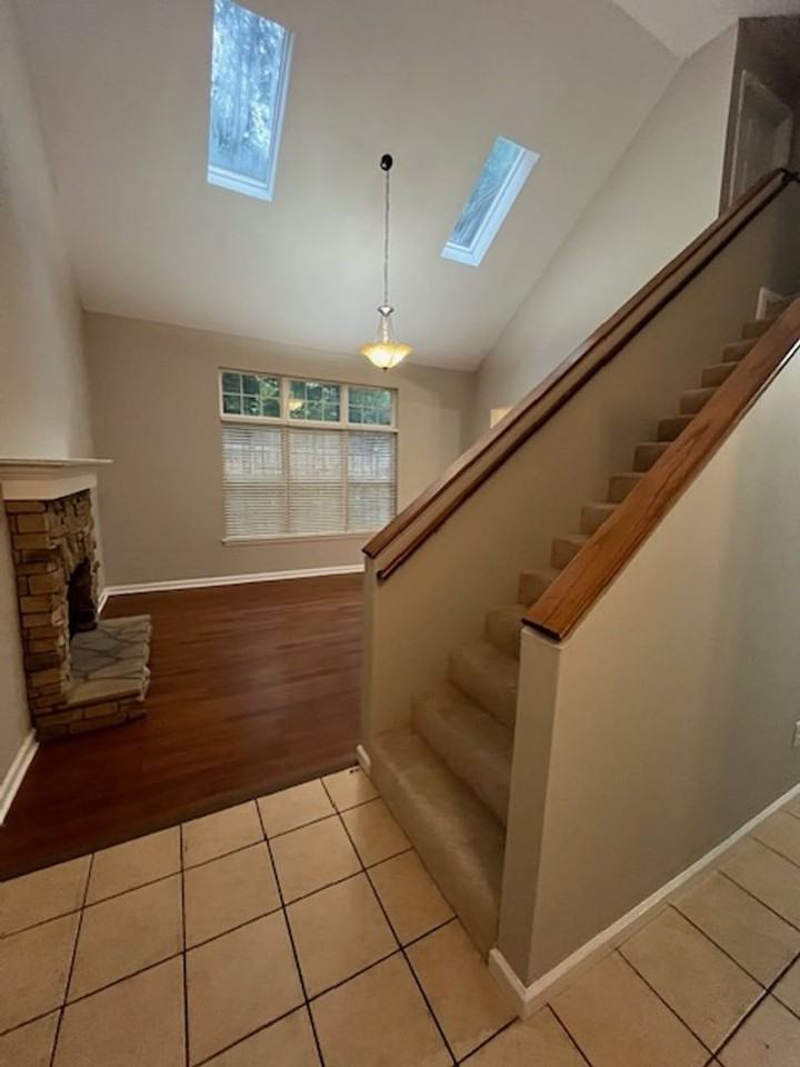 913 Gerardi Rd - Photo 4 of 17