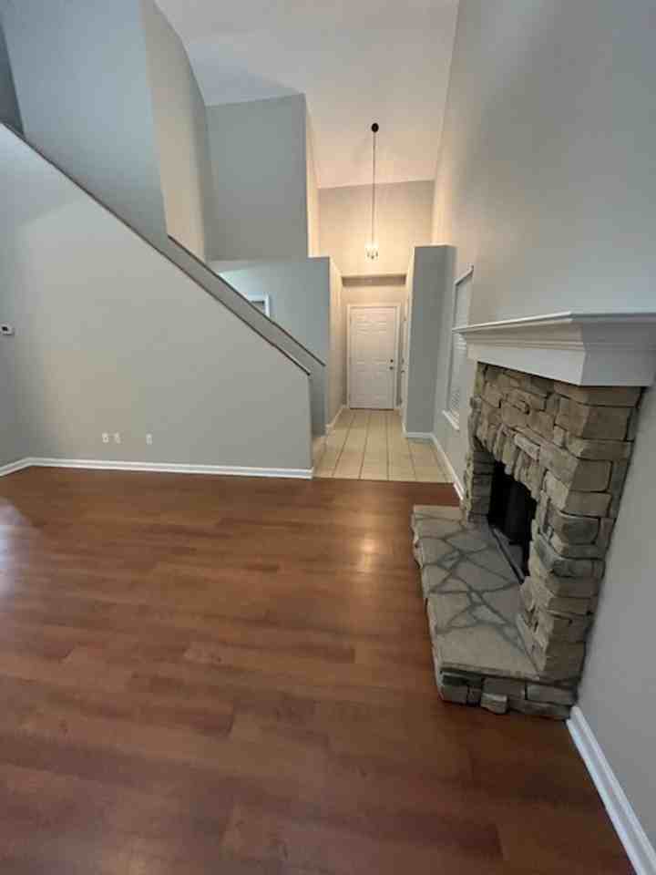 913 Gerardi Rd - Photo 5 of 17