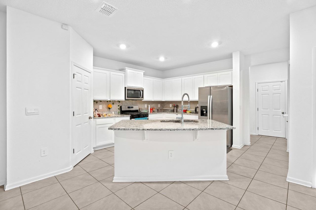27 Coastline Way - Photo 5 of 25