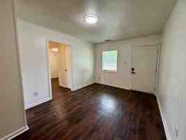 featured image of 3705 Griffin St