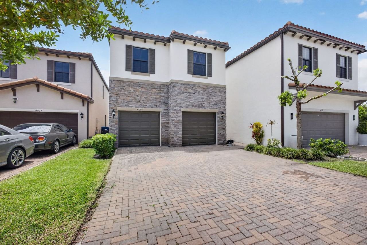 4009 Sequoia Pl - Photo 2 of 50
