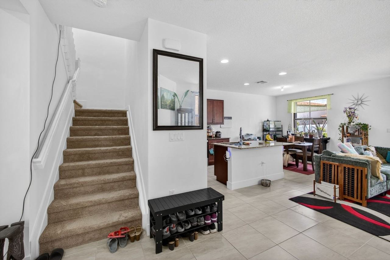 4009 Sequoia Pl - Photo 6 of 50