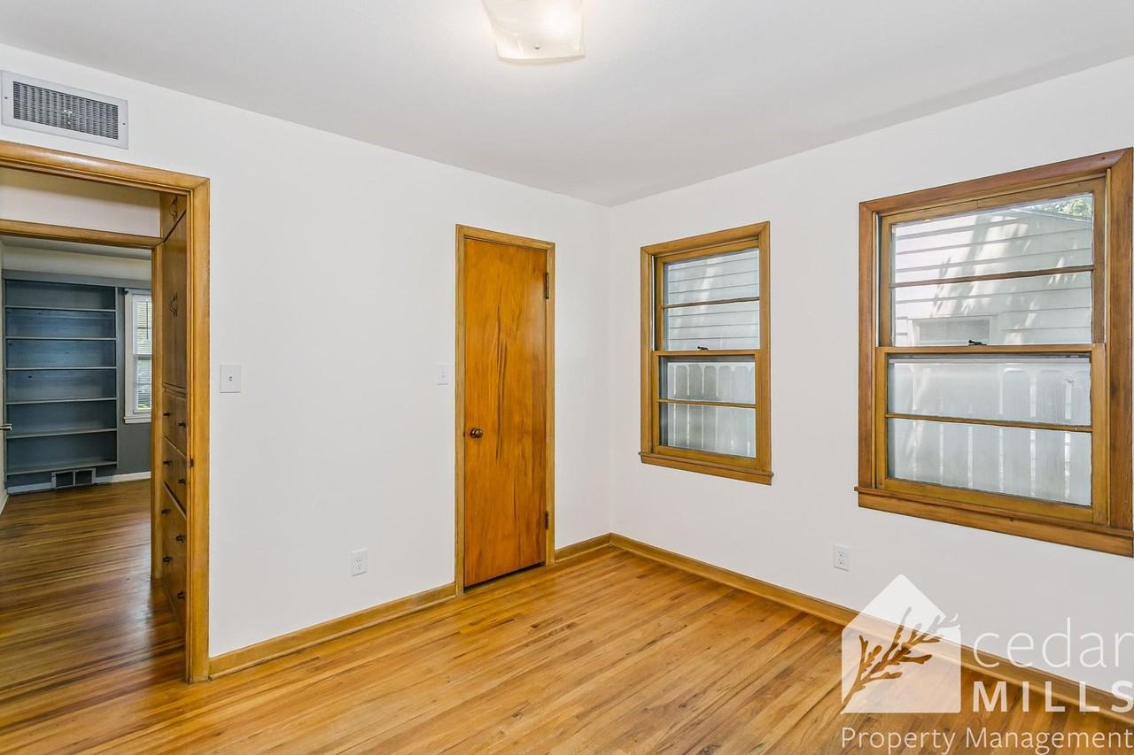 3801 Grail St - Photo 5 of 12