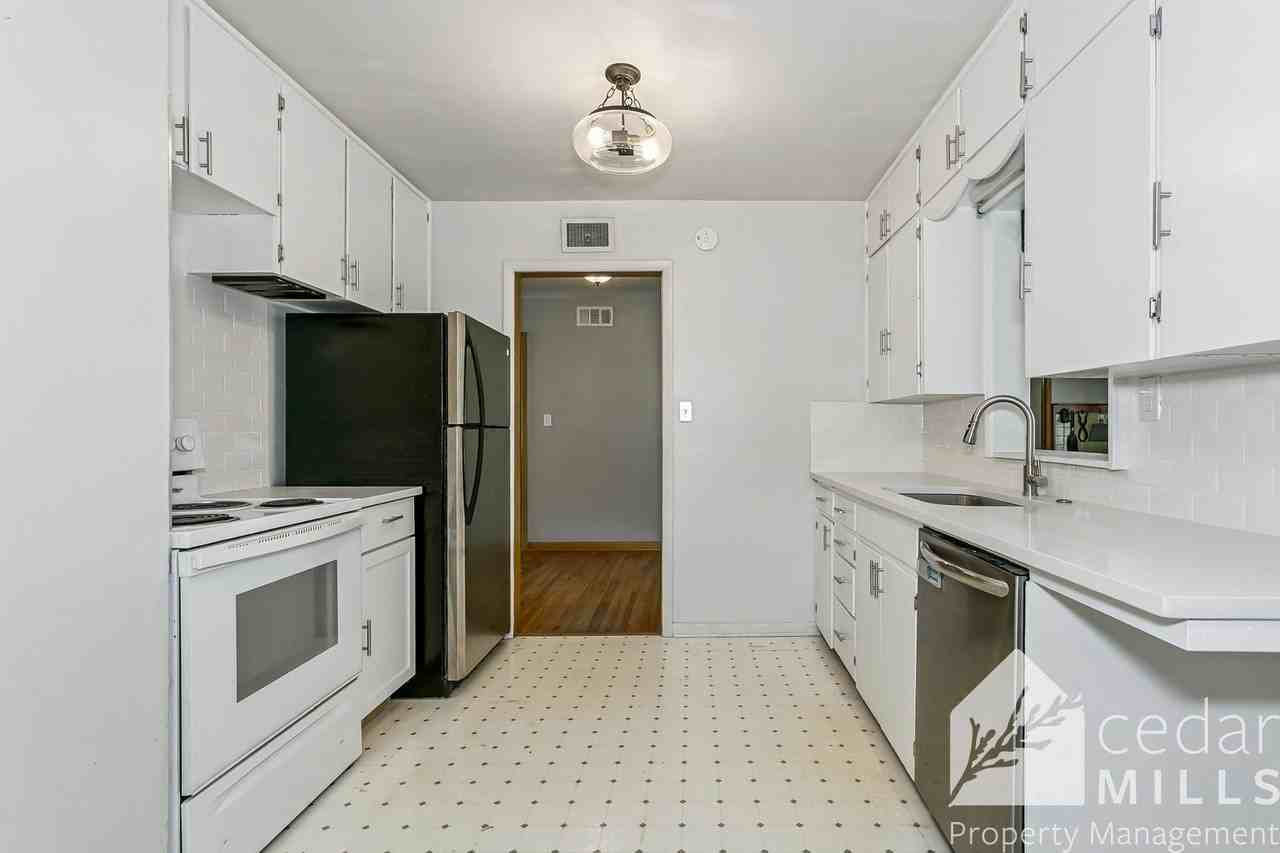 3801 Grail St - Photo 6 of 12