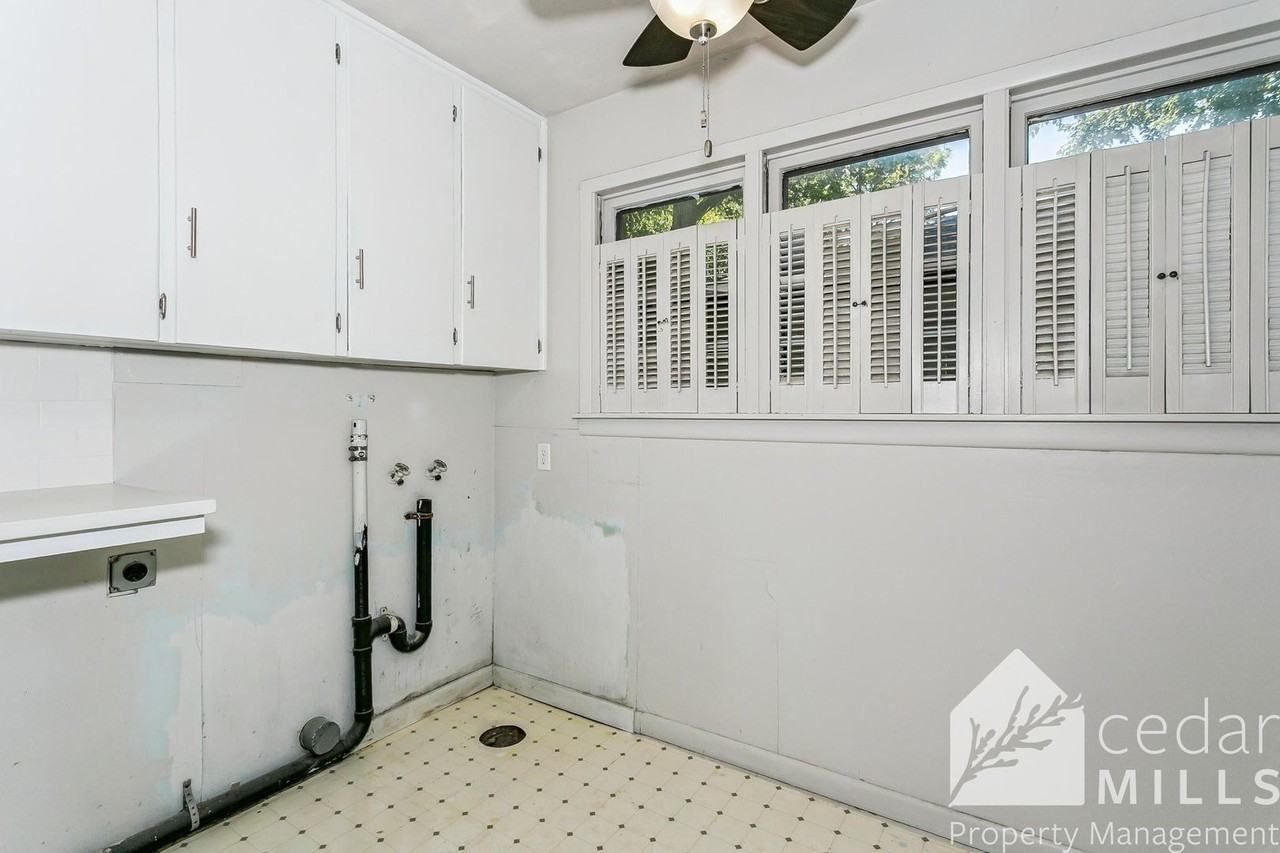 3801 Grail St - Photo 7 of 12