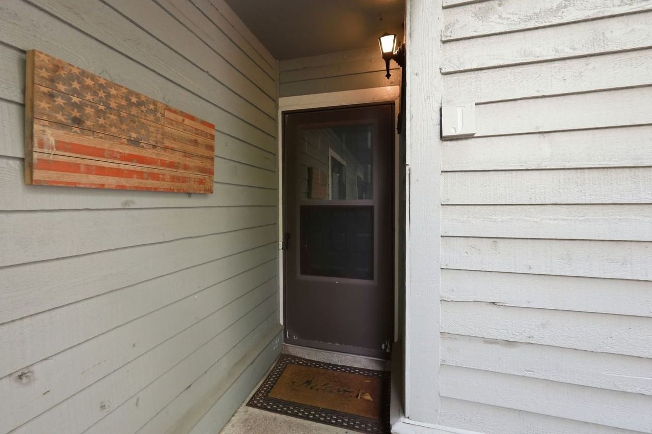 1161 Shadow Lake Cir - Photo 4 of 42