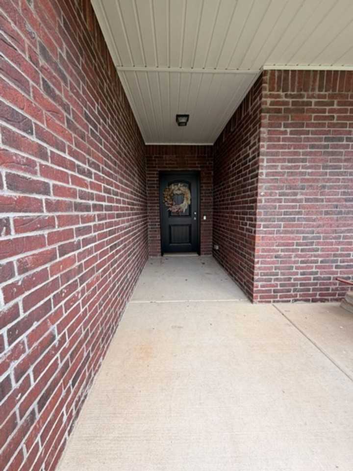 691 Morningside Dr - Photo 2 of 31