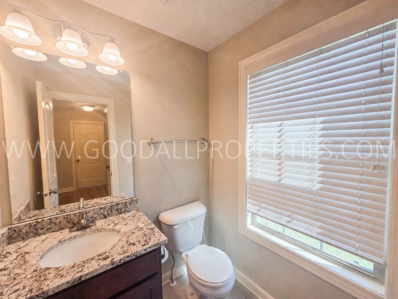 885 Northview Dr - Photo 7 of 24