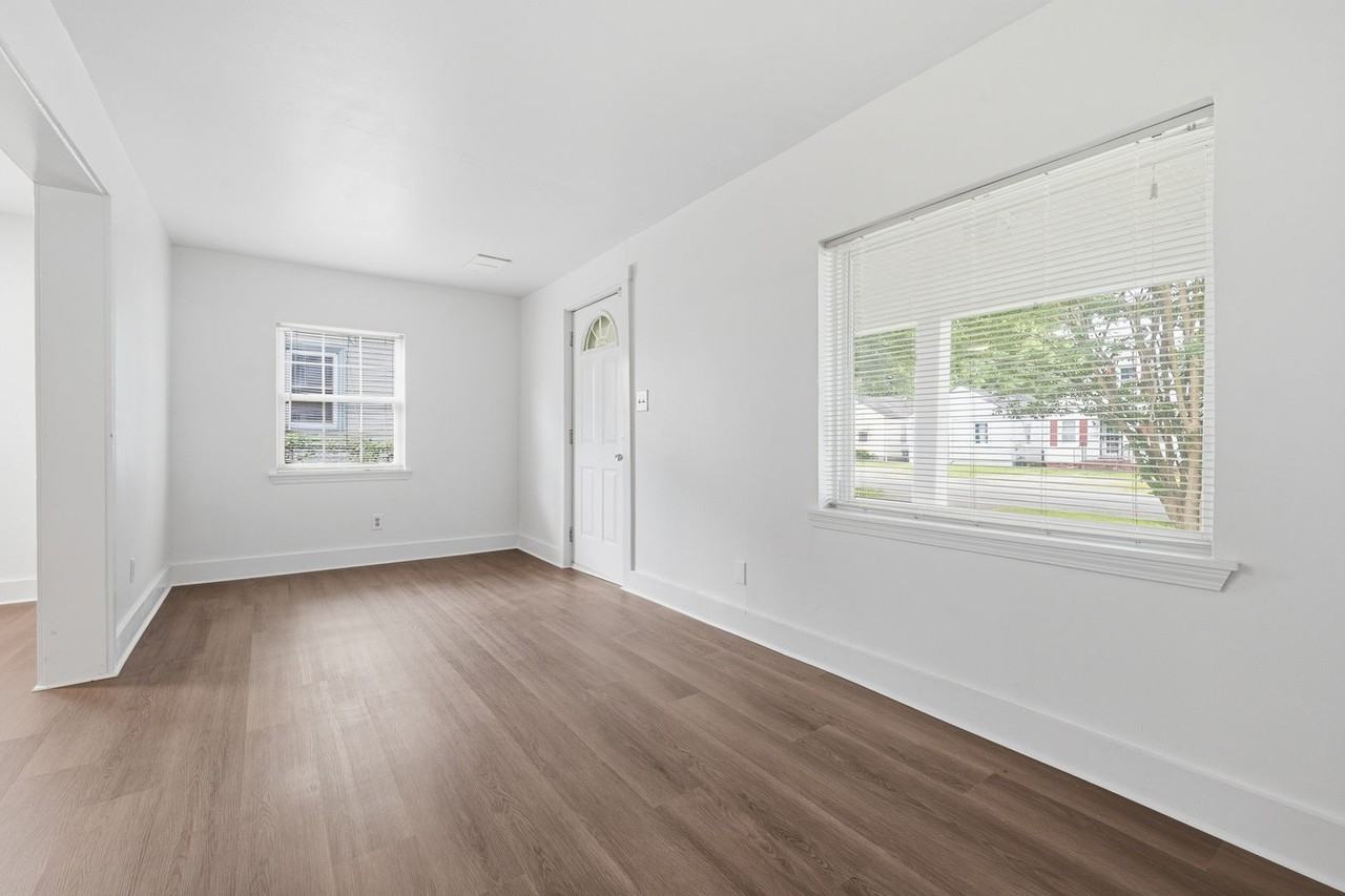 5107 Reed Ave - Photo 2 of 10