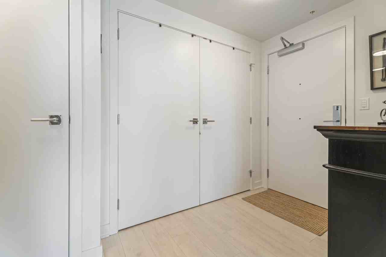 1401 Hunter Street - Photo 2 of 19
