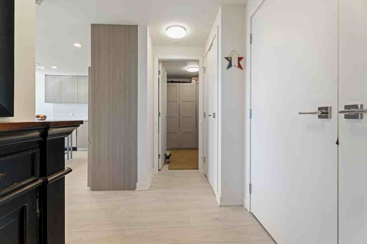 1401 Hunter Street - Photo 4 of 19